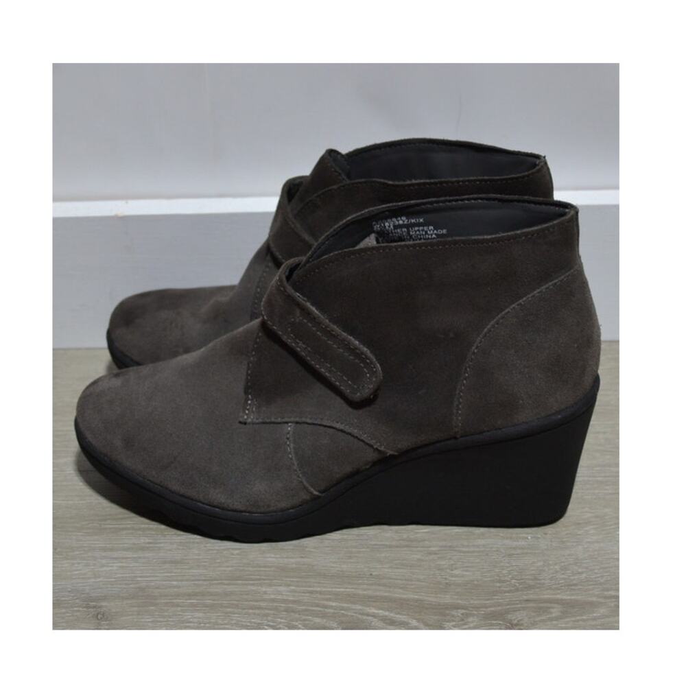 White Mountain Gray Suede Heeled Ankle Boot Wedges Size 9.5